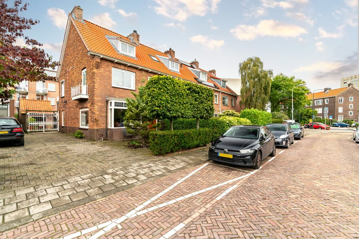 View photo 1 of Cremerstraat 37