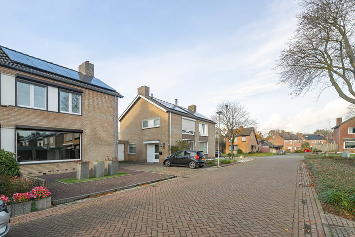 View photo 22 of Dellevaetestraat 24