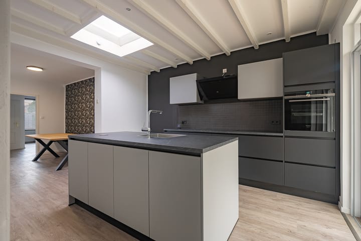 Foto 2 van Dellevaetestraat 24