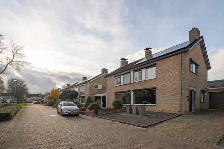 Foto 23 van Dellevaetestraat 24