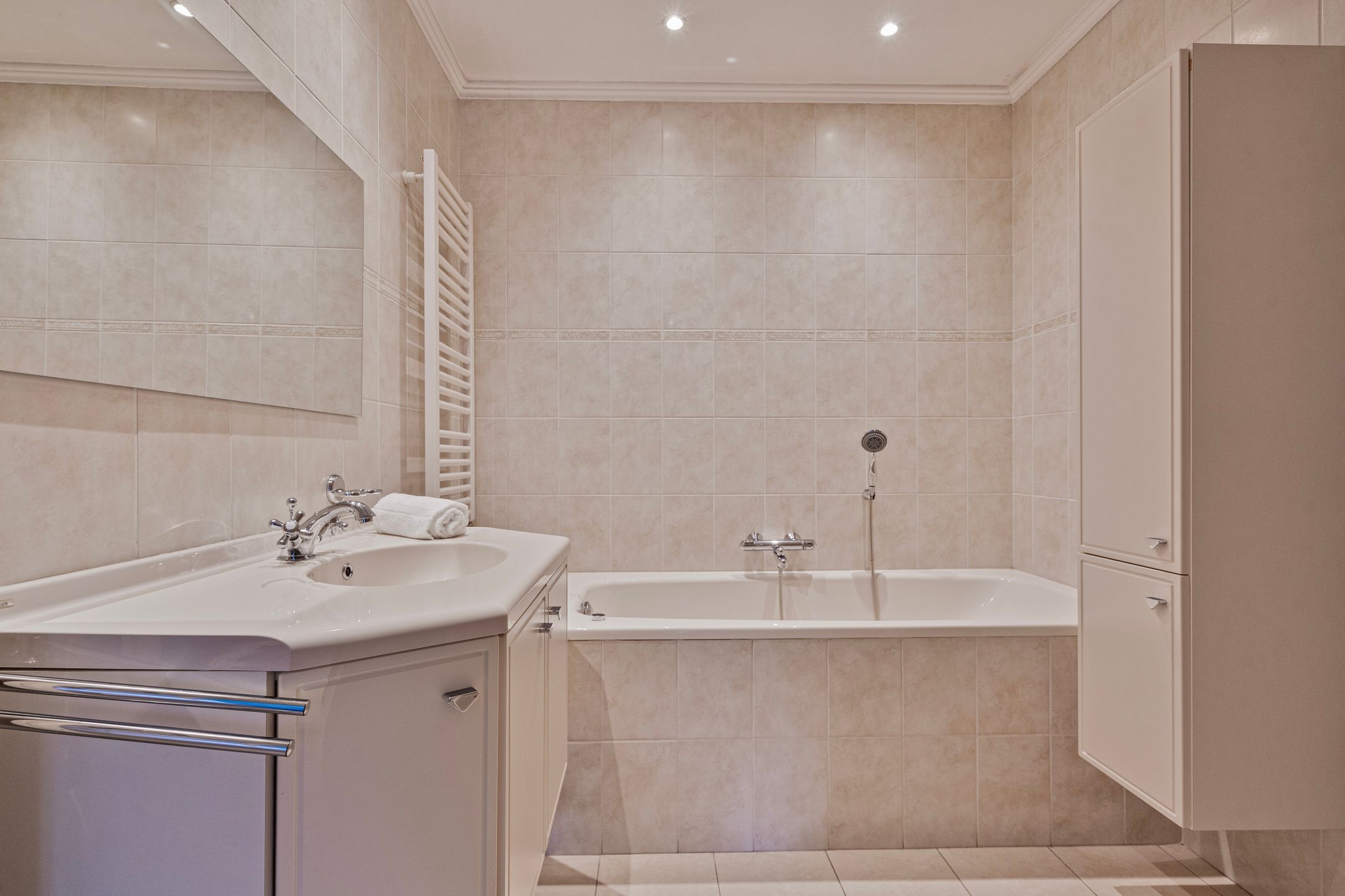 Photo 27 of Stereind 1