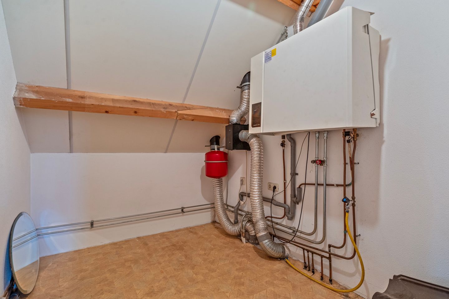 Photo 35 of Stereind 1