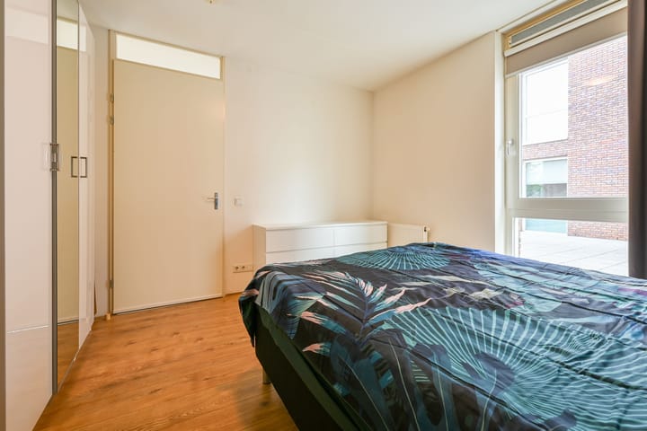 Foto 17 van Duiker 47