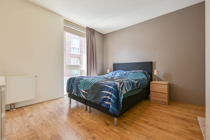 Foto 18 van Duiker 47