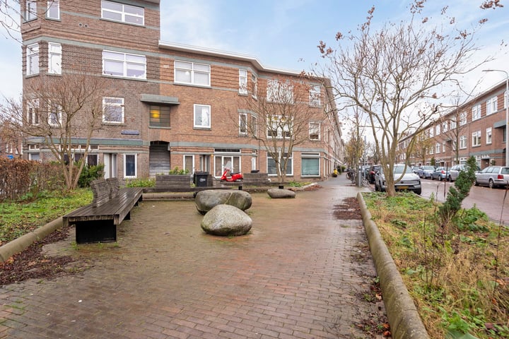 Bekijk foto 27 van Hendrik Zwaardecroonstraat 199