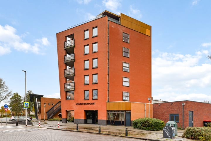 Foto 1 van Pieter Sipmawei 39