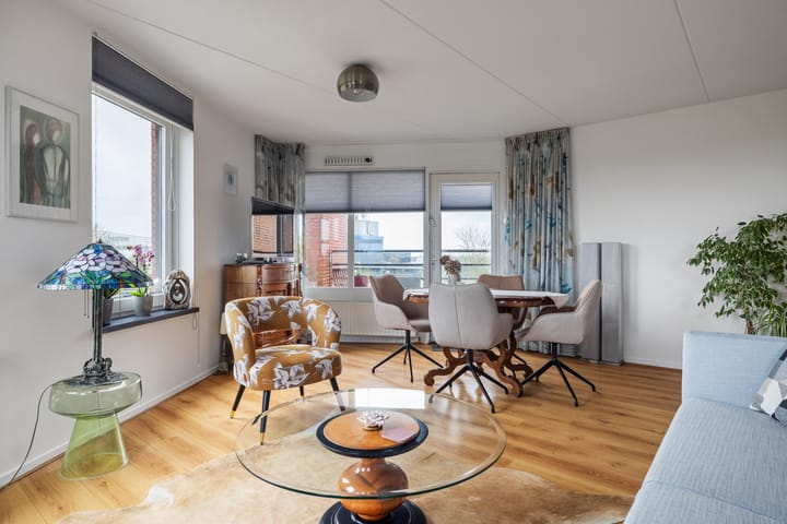 Foto 12 van Pieter Sipmawei 39