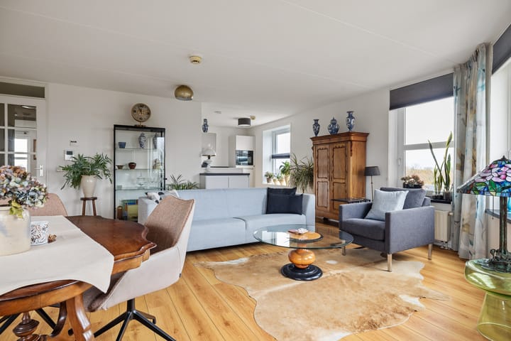 Foto 13 van Pieter Sipmawei 39