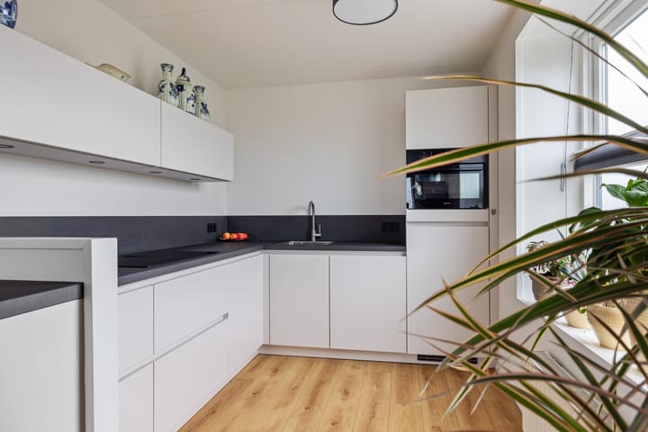 Foto 14 van Pieter Sipmawei 39