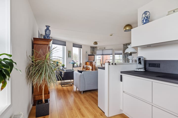 Foto 15 van Pieter Sipmawei 39