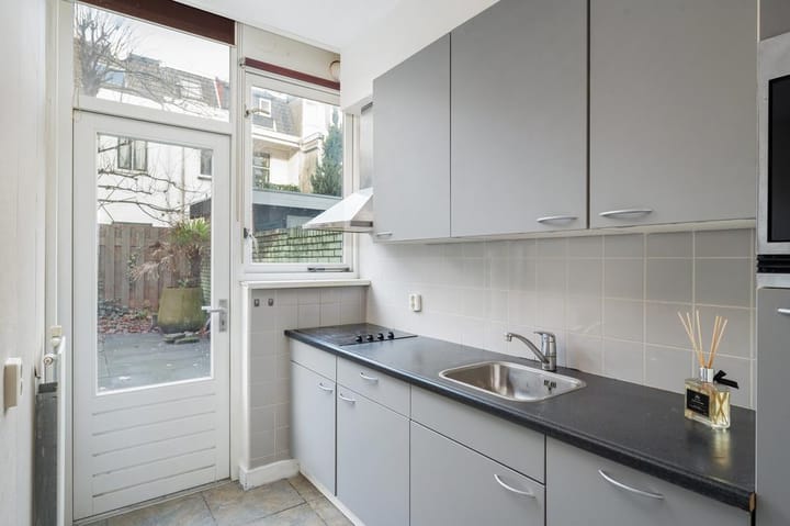 Foto 12 van Spoorsingel 52