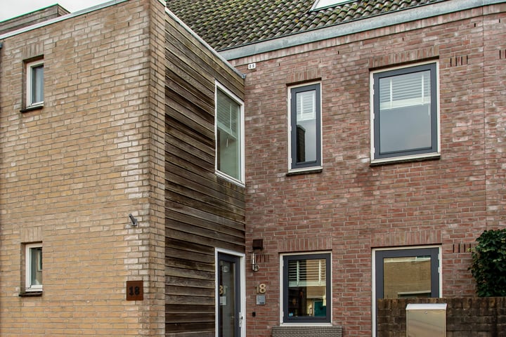 Bekijk foto 3 van Karolingenstraat 18