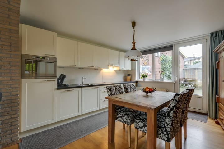 Foto 2 van Burg Kronenburgln 1