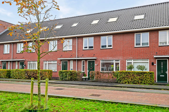 View photo 47 of Voorschotenstraat 58