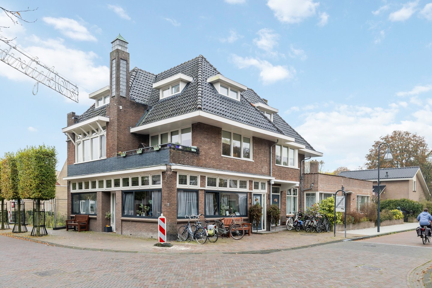 Bekijk foto 1 van Hendrik Droststraat 28