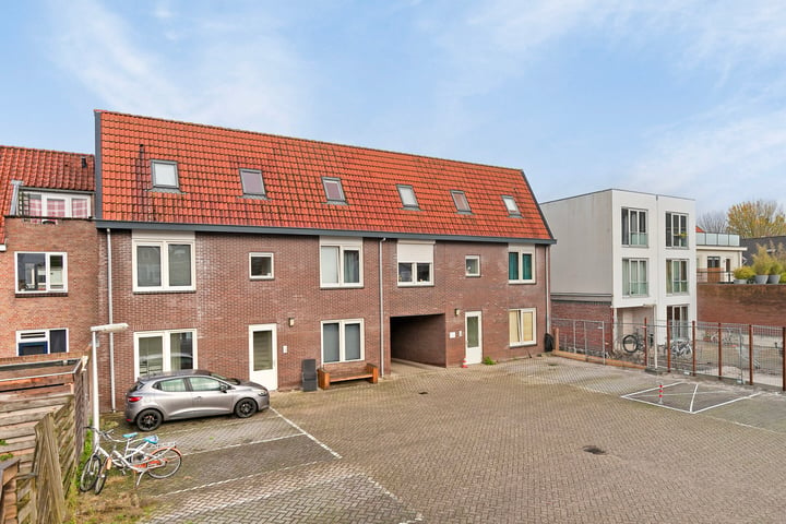 View photo 4 of Pothstraat 33