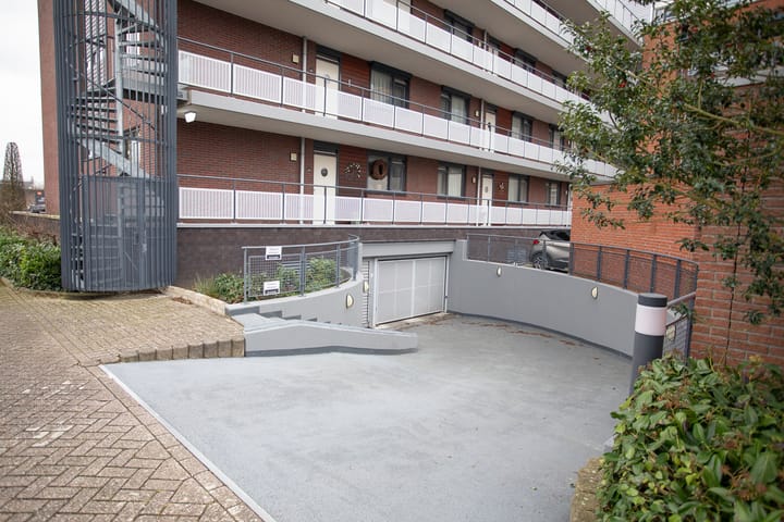 Foto 5 van Grotestraat 128-21