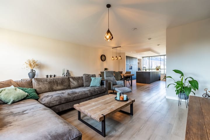 Photo 11 of Spitter 22