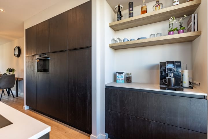 Photo 16 of Spitter 22