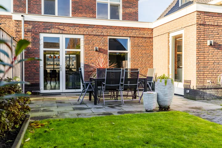 Photo 38 of Spitter 22