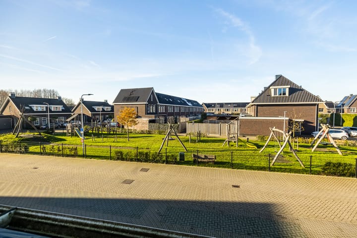 Photo 39 of Spitter 22