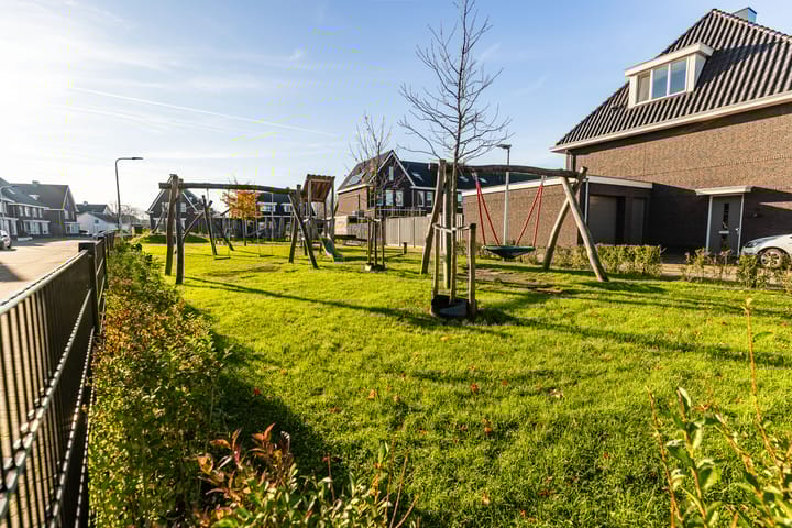 Photo 40 of Spitter 22