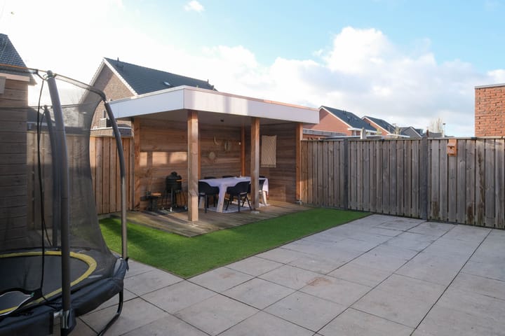 Foto 4 van Van Lunterenstraat 23