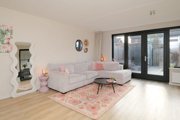 Foto 6 van Van Lunterenstraat 23