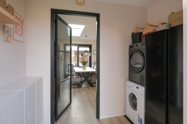 Foto 17 van Van Lunterenstraat 23