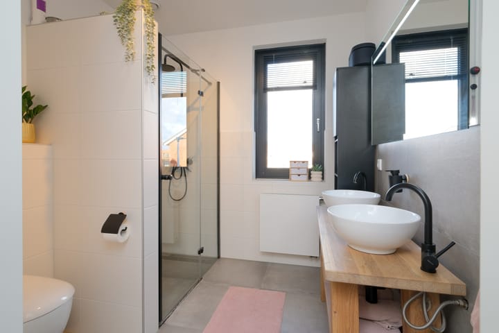 Foto 22 van Van Lunterenstraat 23