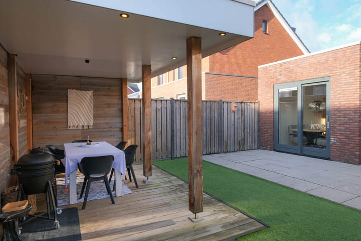 Foto 31 van Van Lunterenstraat 23