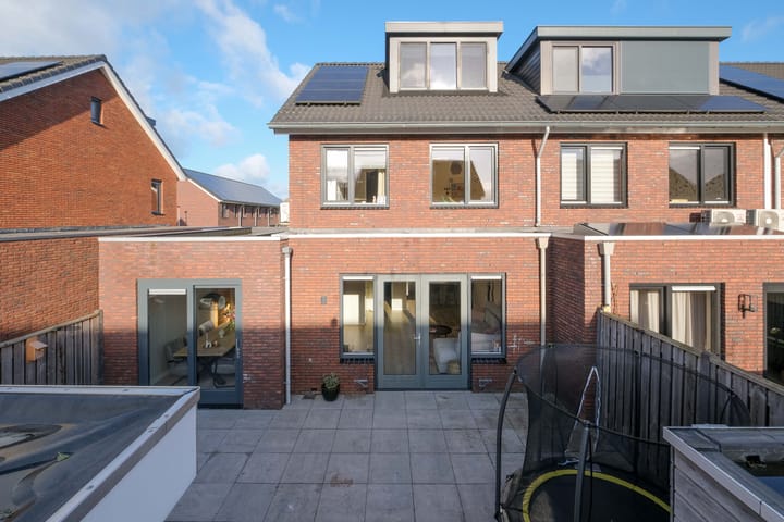 Foto 33 van Van Lunterenstraat 23