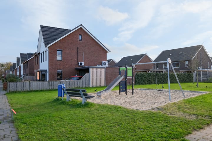 Foto 37 van Van Lunterenstraat 23