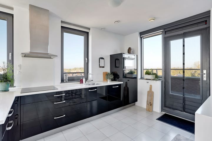 Photo 30 of Willem van Leusdenlaan 69