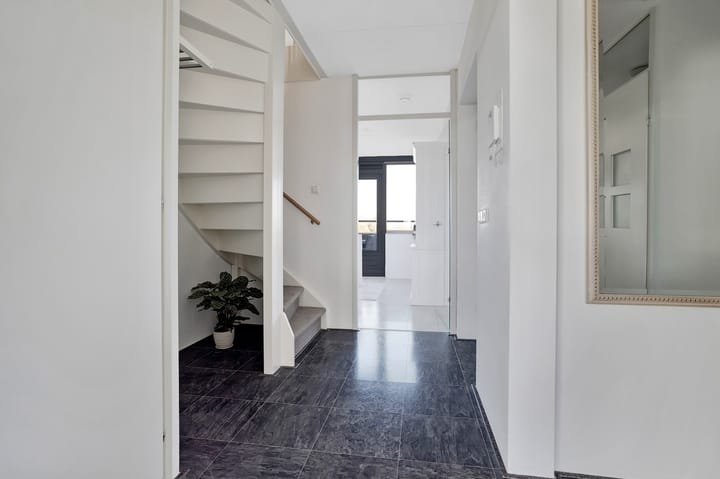 Photo 50 of Willem van Leusdenlaan 69