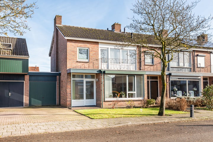 Bekijk foto 1 van Het Grotenhuis 8