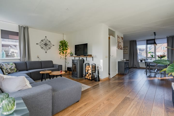 Photo 6 of Nicolaas Oostinghweg 19