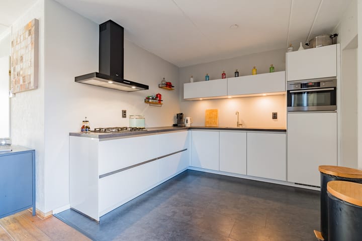 Photo 12 of Nicolaas Oostinghweg 19