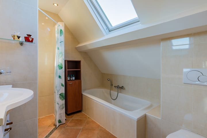 Photo 26 of Nicolaas Oostinghweg 19