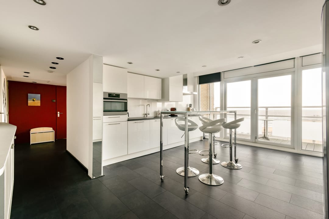 Photo 13 of Burgemeester van Alphenstraat 61-F37