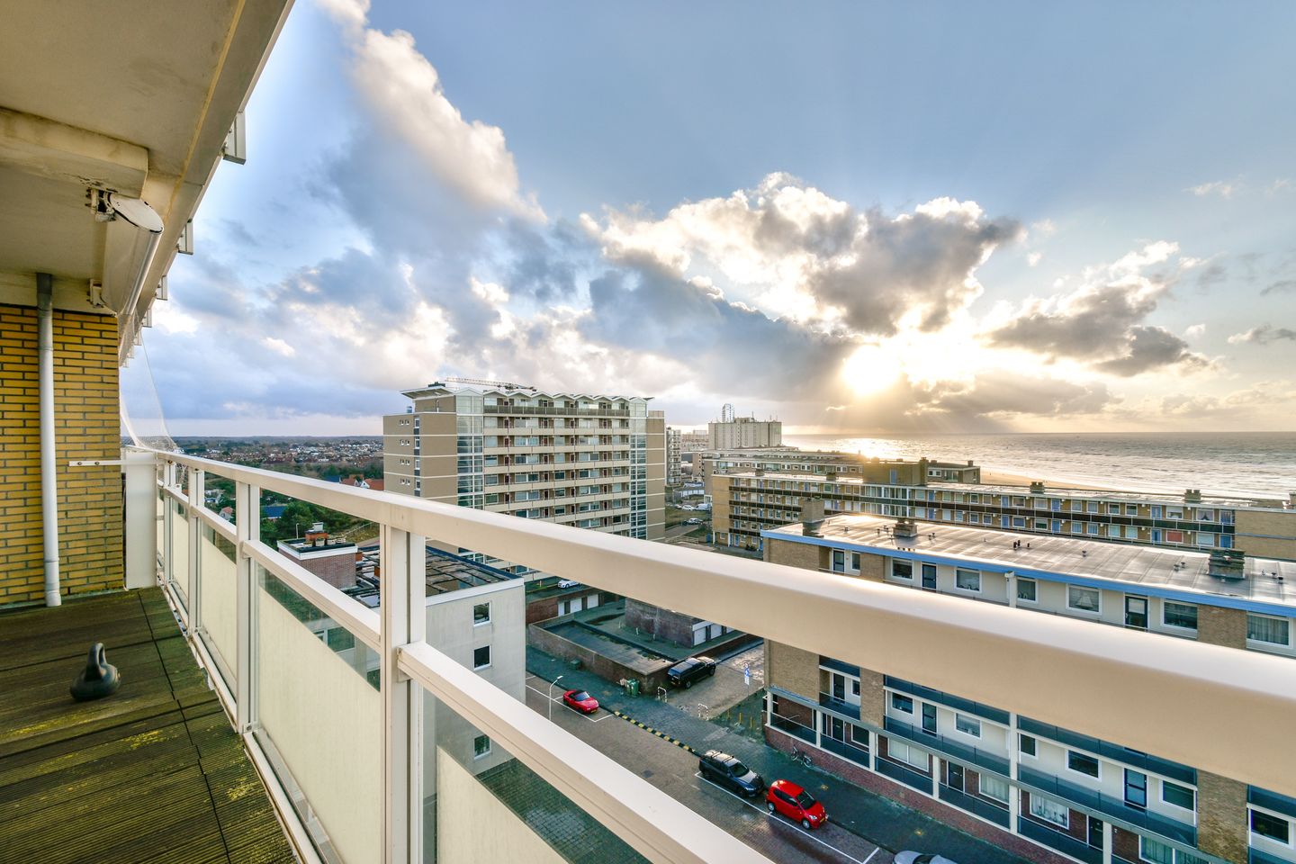 Photo 19 of Burgemeester van Alphenstraat 61-F37