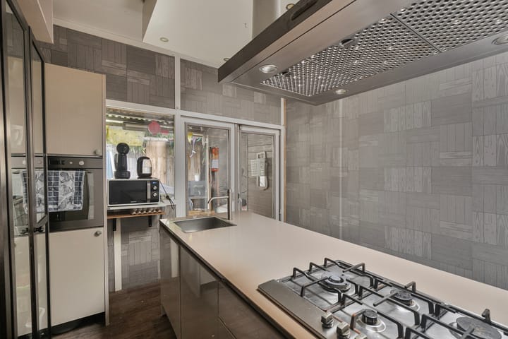 Foto 10 van Oosterstraat 31