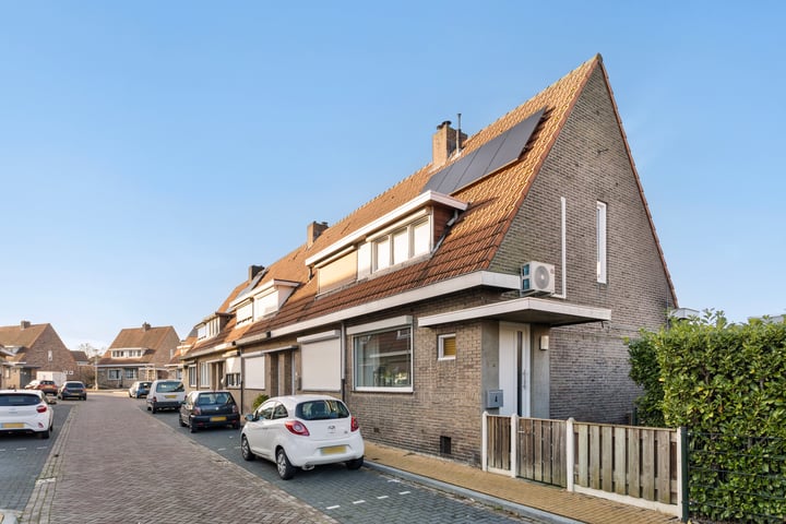 Bekijk foto van Olmenstraat 4