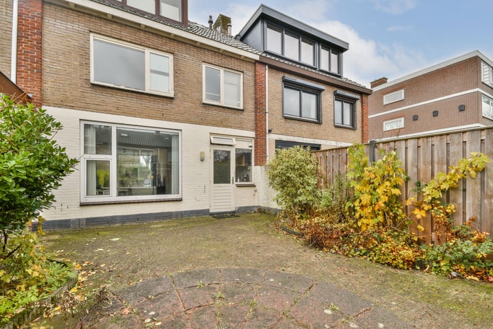 View photo 13 of Maasstraat 132