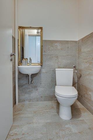 Photo 26 of van Cleefstraat 1