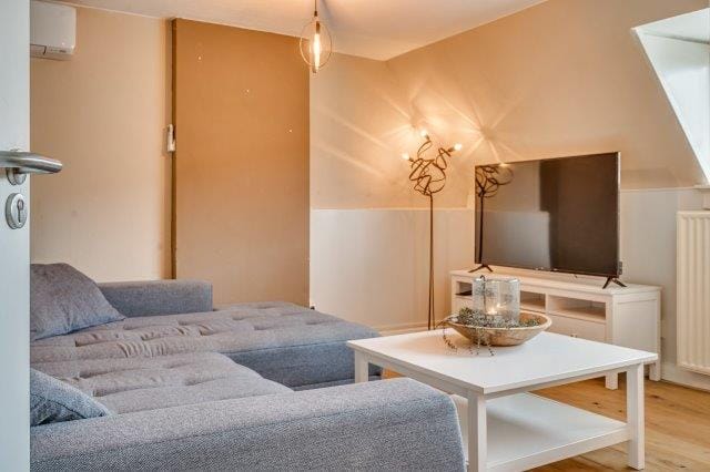 Photo 62 of van Cleefstraat 1