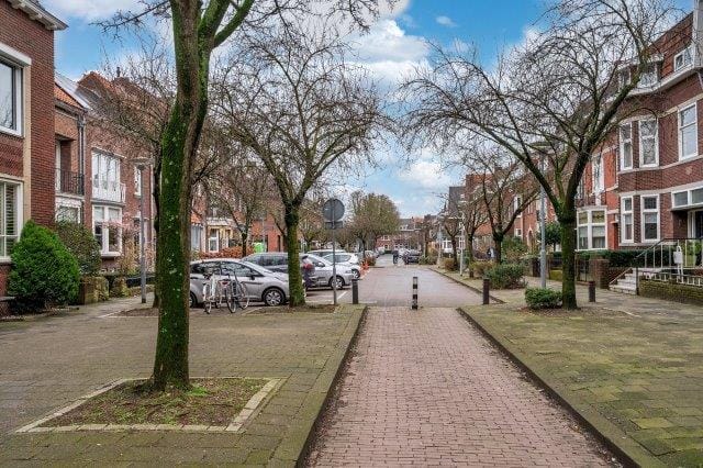 Photo 77 of van Cleefstraat 1