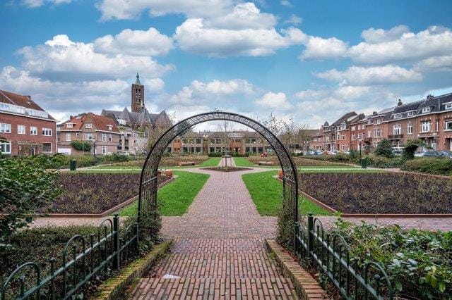 Photo 79 of van Cleefstraat 1