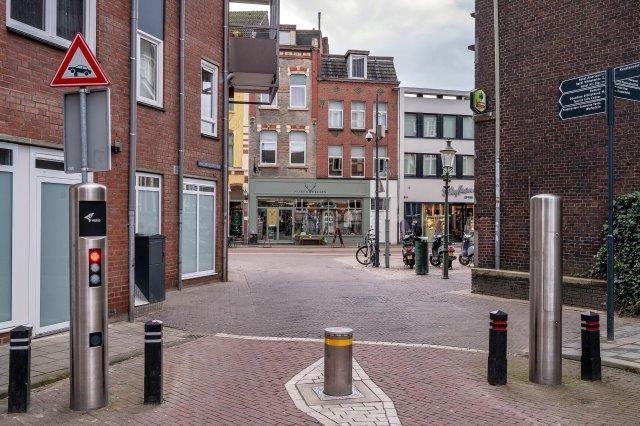 View photo 84 of van Cleefstraat 1