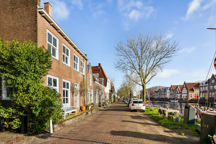 View photo 3 of Nieuwehaven 50